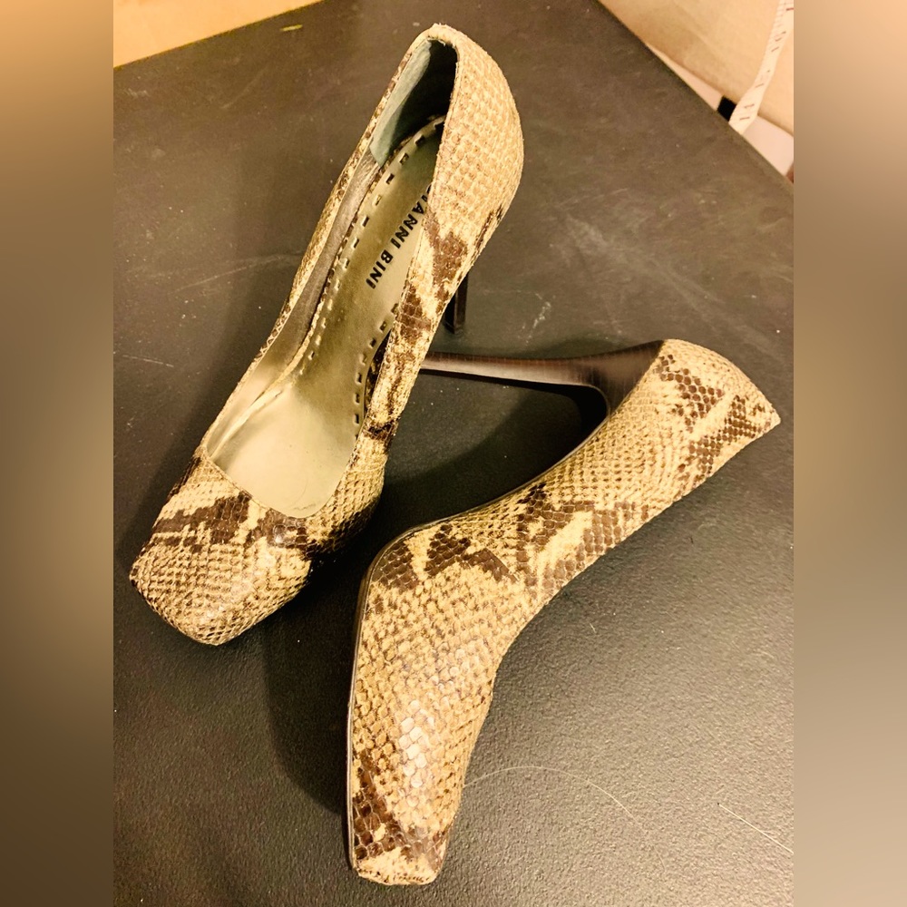 Gianni Bini Pumps Shoes Leather Snake Print Slip On High Heel Size 10M